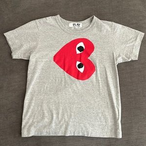 Authentic Comme Des Garcons Play tee gray t-shirt size large